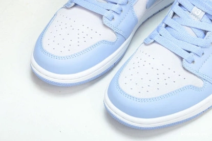 BLUE JORDAN 1 UNIVERSITY LOW AIR WMNS 1108
